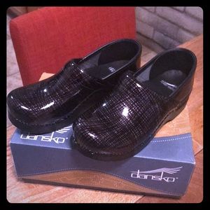 Dansko nursing shoes.